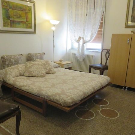 Rosy'S Hotel Naples Luaran gambar