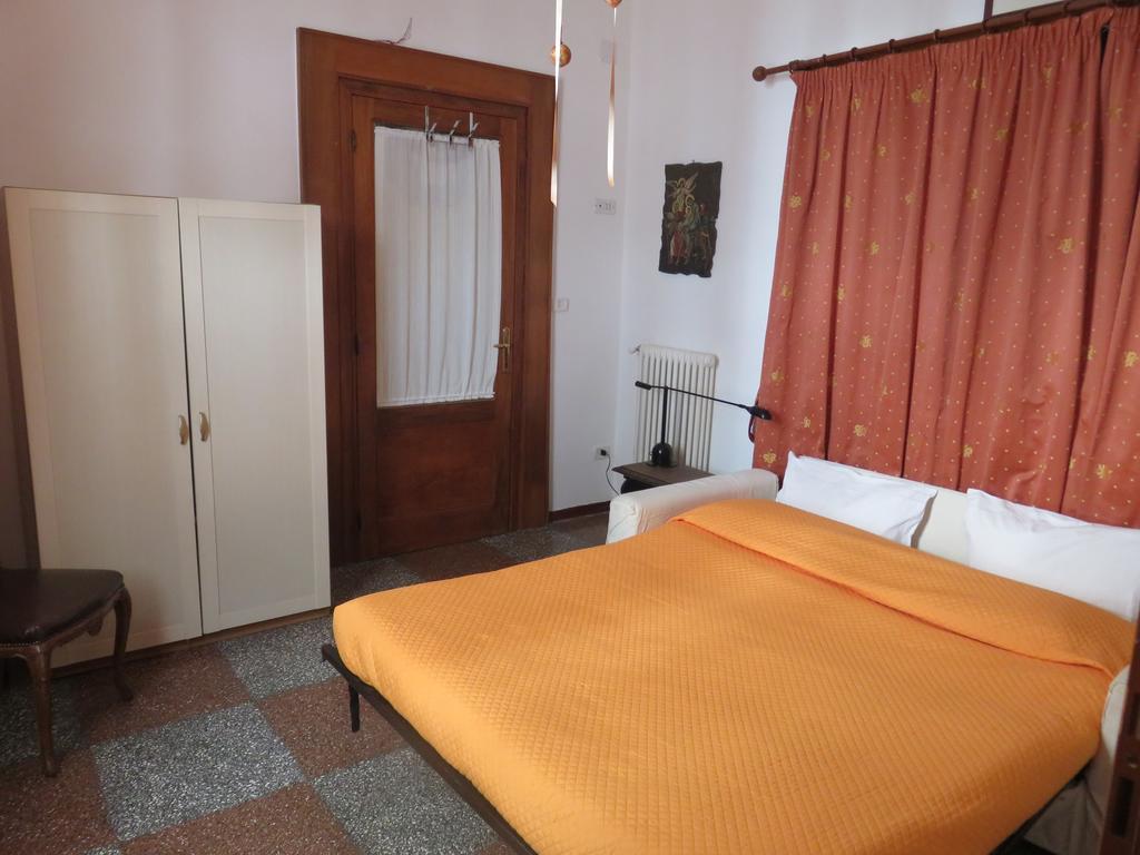 Rosy'S Hotel Naples Luaran gambar