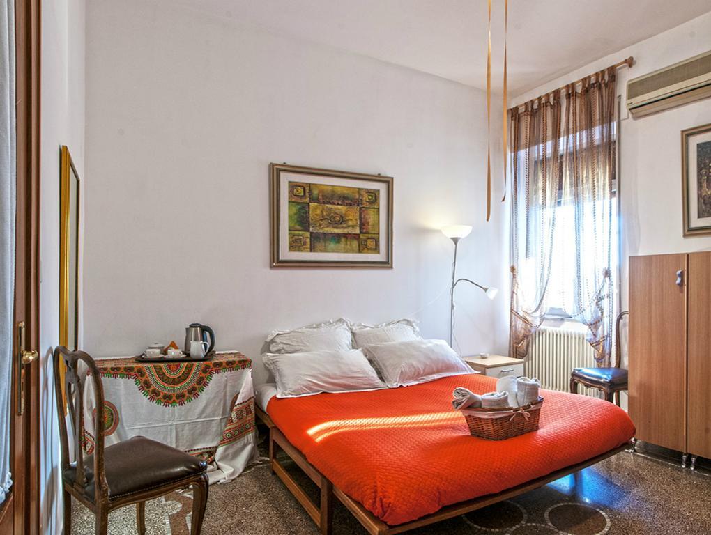 Rosy'S Hotel Naples Luaran gambar