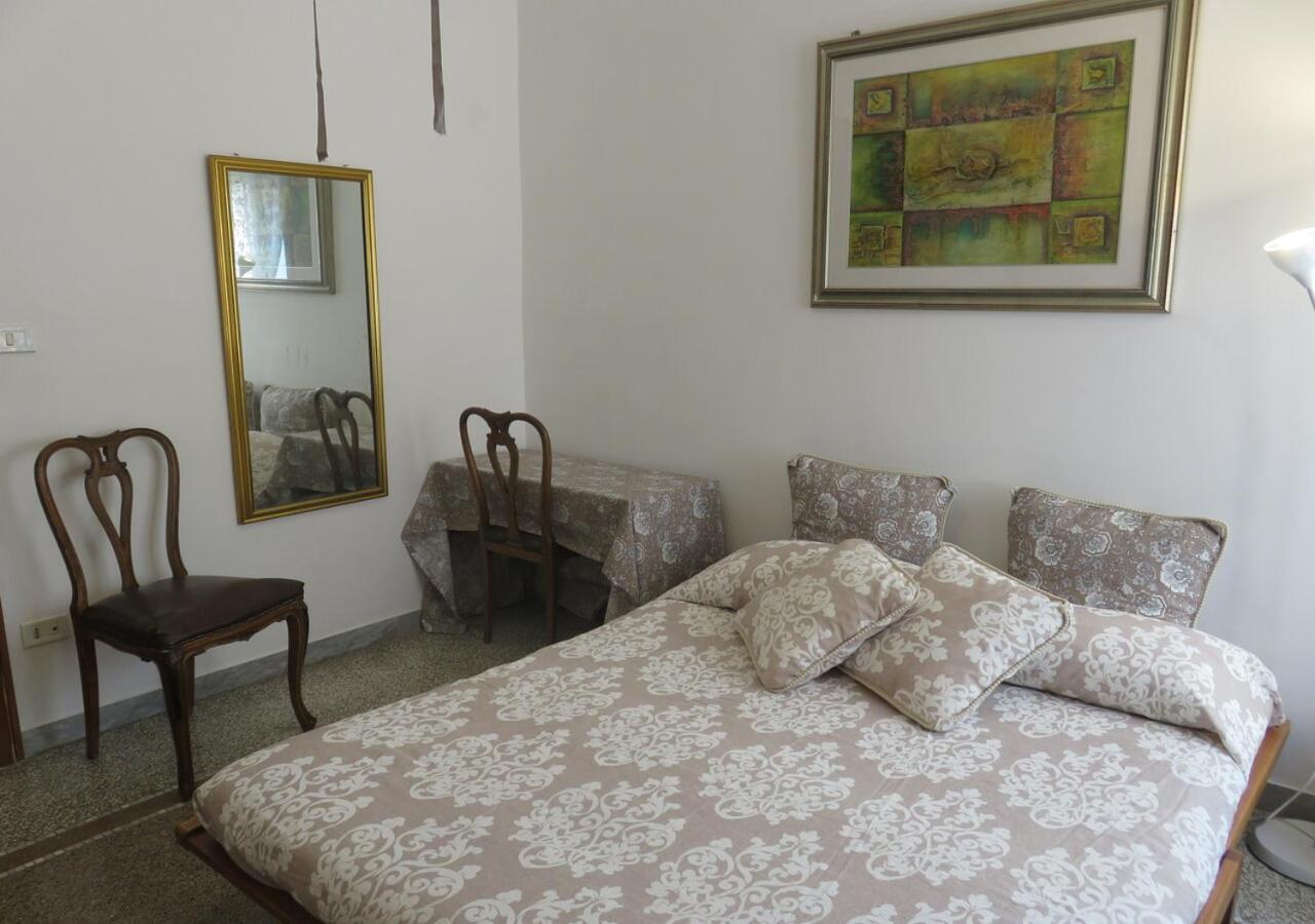 Rosy'S Hotel Naples Luaran gambar